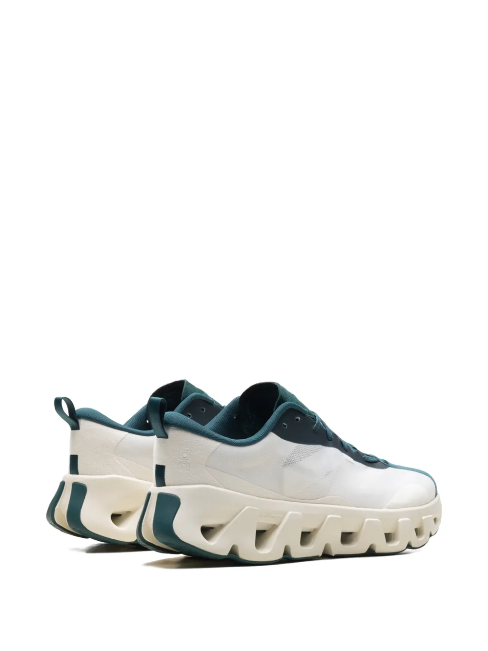 On K-Tech 1 "Kith Tofu Sea Moss" sneakers Wit