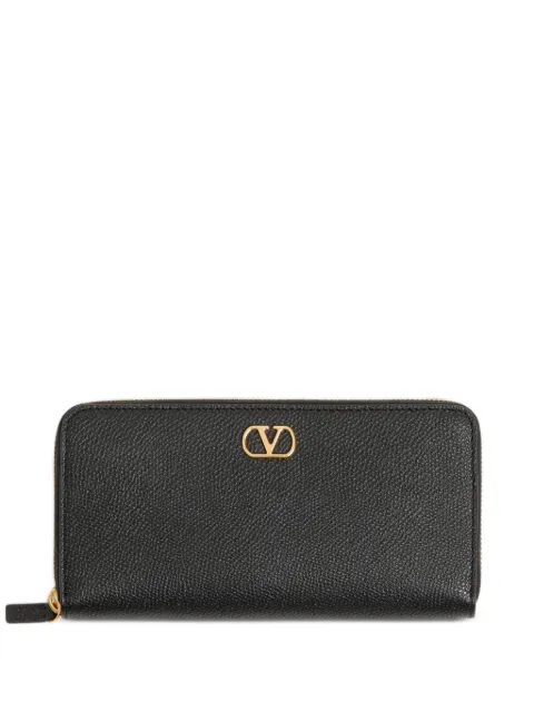 Valentino Garavani VLogo Signature zip wallet in grainy calfskin