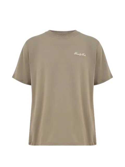 Family First playera con logo bordado