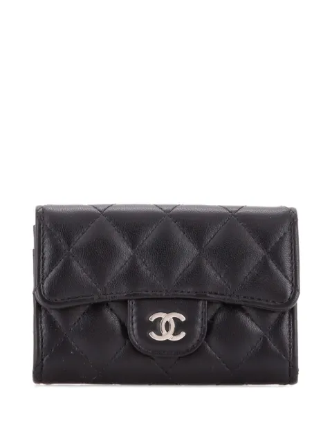 CHANEL Pre-Owned porte-cartes classique à rabat à design matelassé en cuir d'agneau
