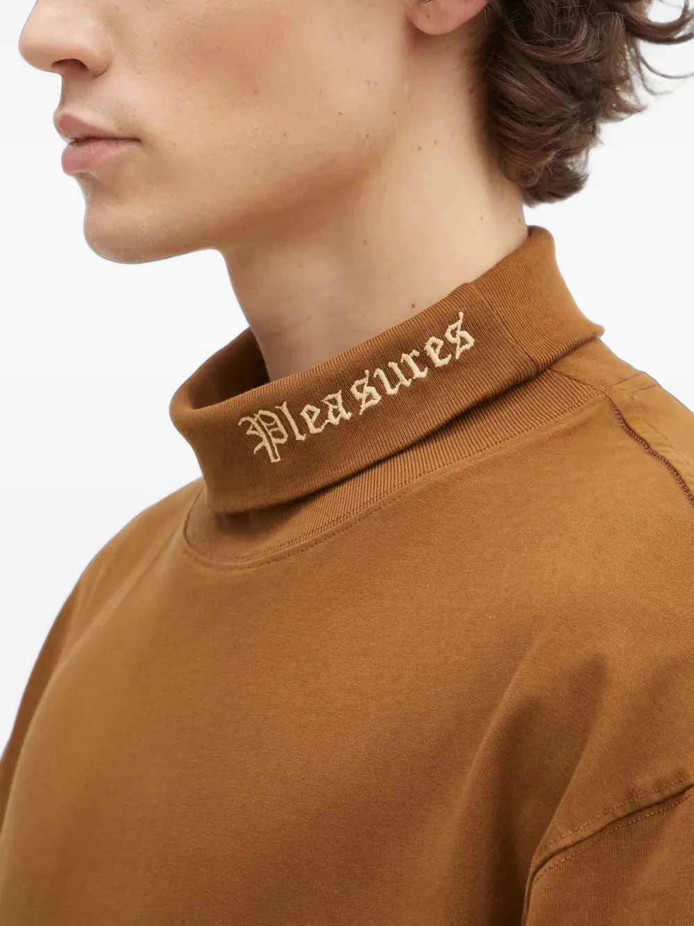 Pleasures Satisfaction T-shirt met geborduurd logo en hoge hals Bruin
