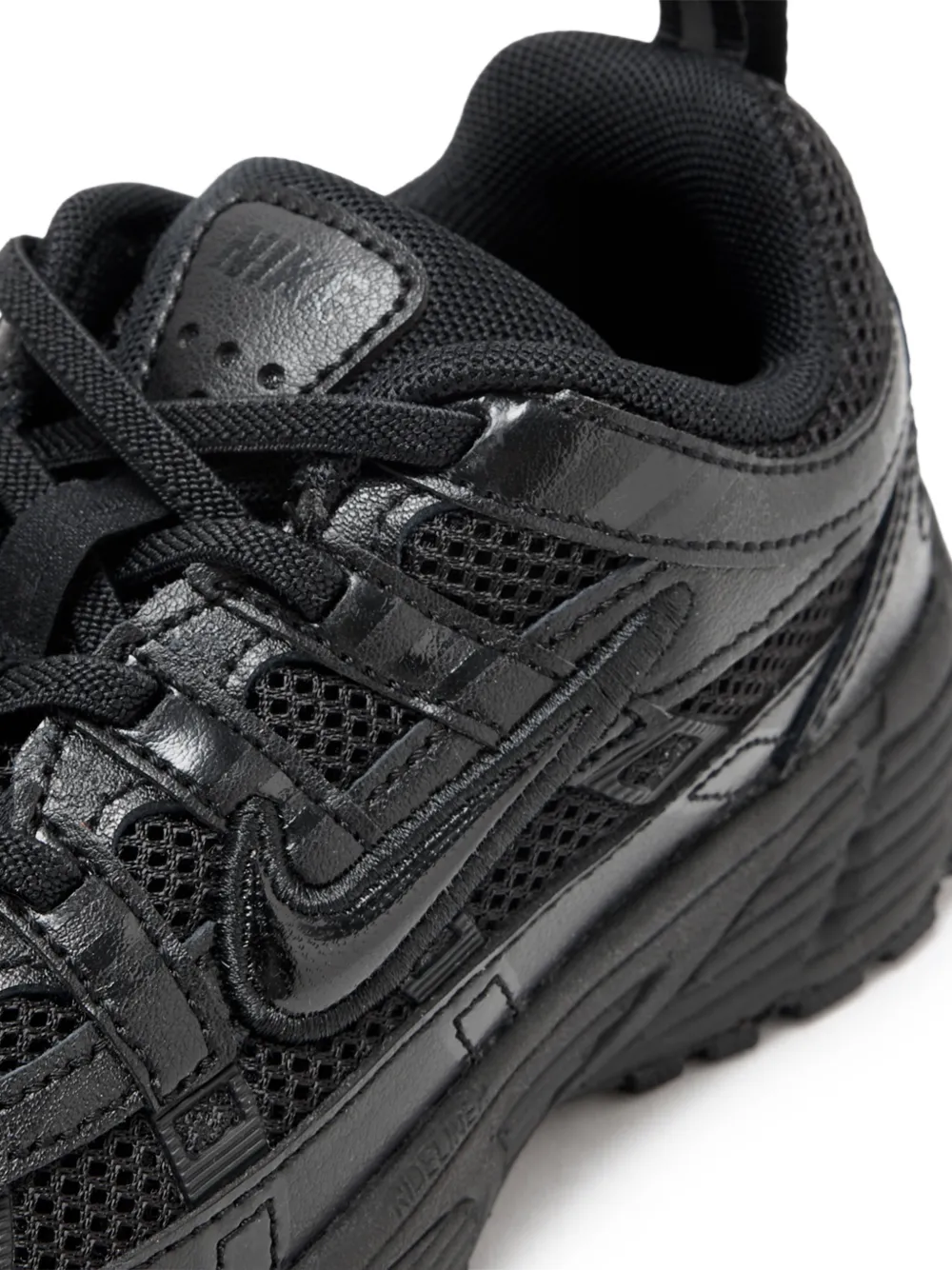 Nike Kids P-6000 sneakers met logodetail Zwart