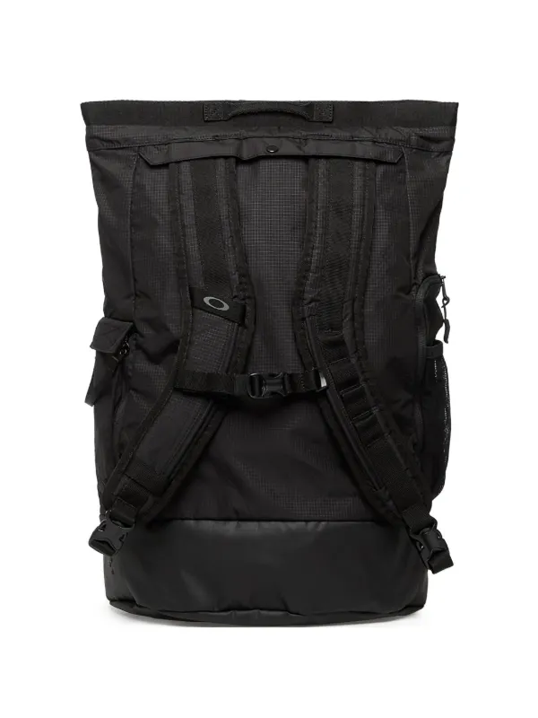 Oakley バックルストラップ バックパック | ブラック | FARFETCH JP