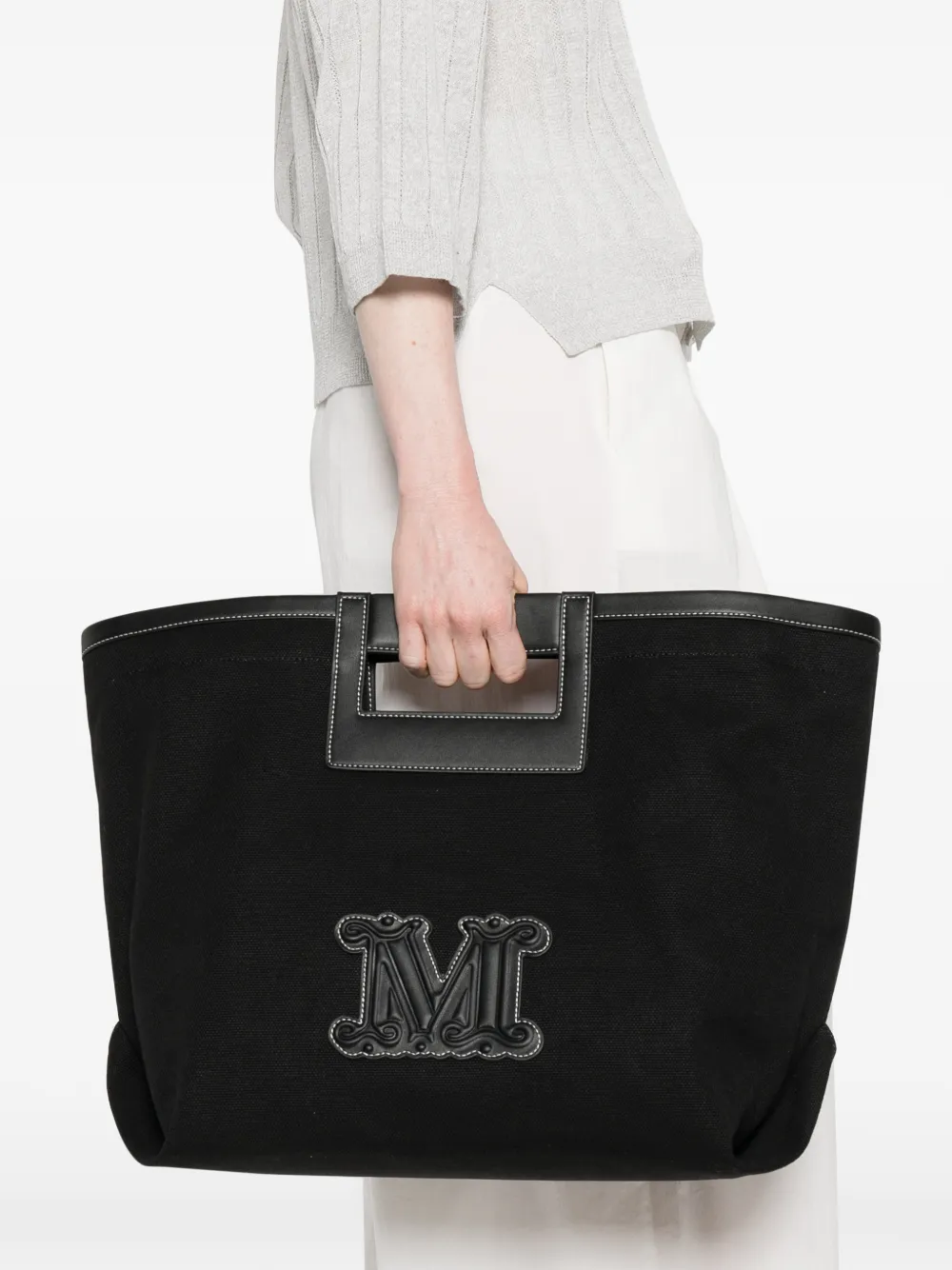 Max Mara Shopper met logopatch en uitgesneden details Zwart
