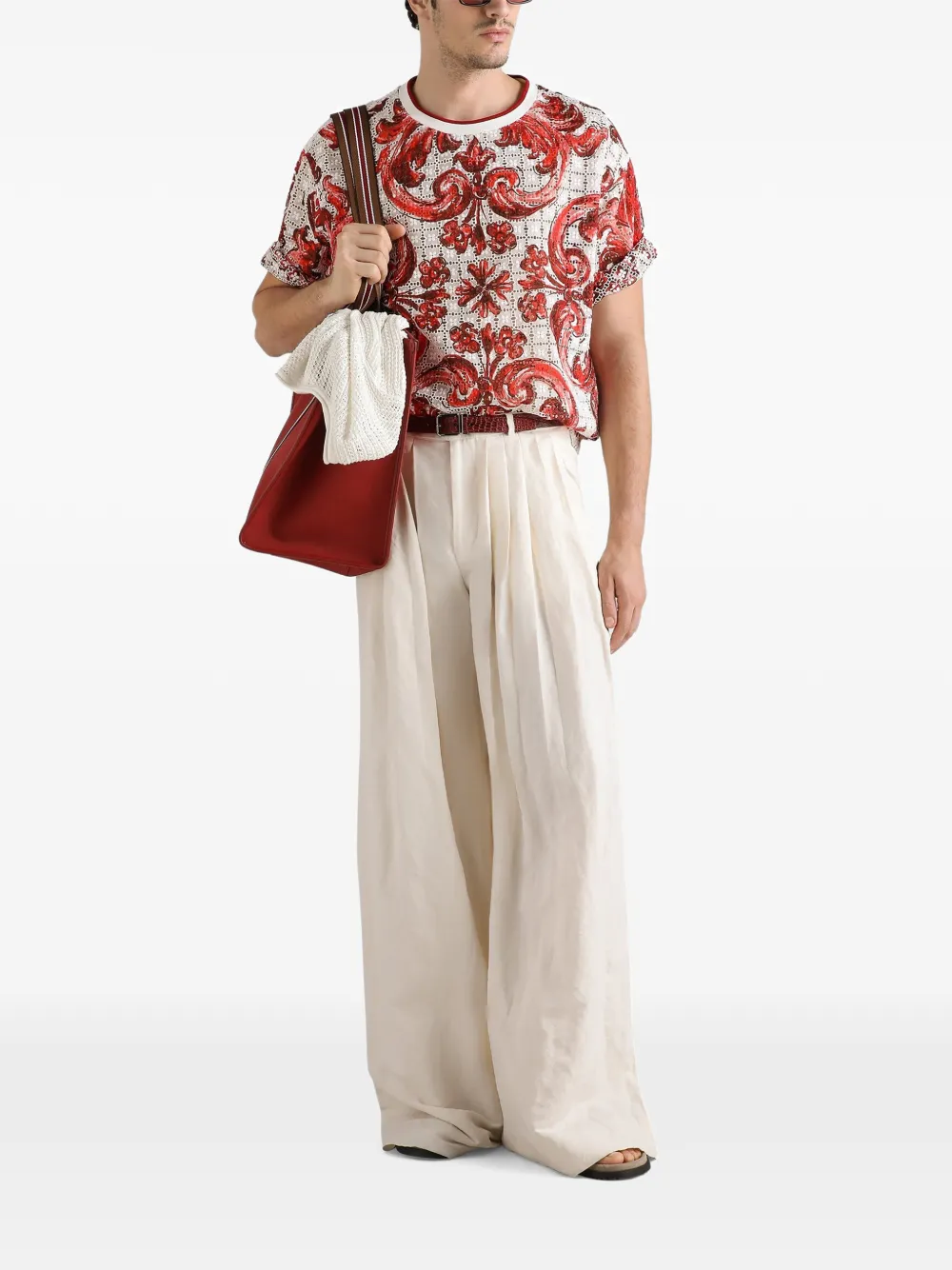 Dolce & Gabbana T-shirt met broderie anglaise kant en Majolica-print Rood
