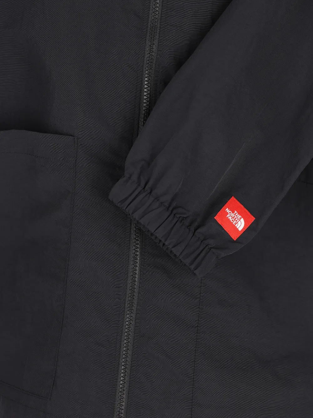  The North Face Redbox Front-pockets Jacket - Black 