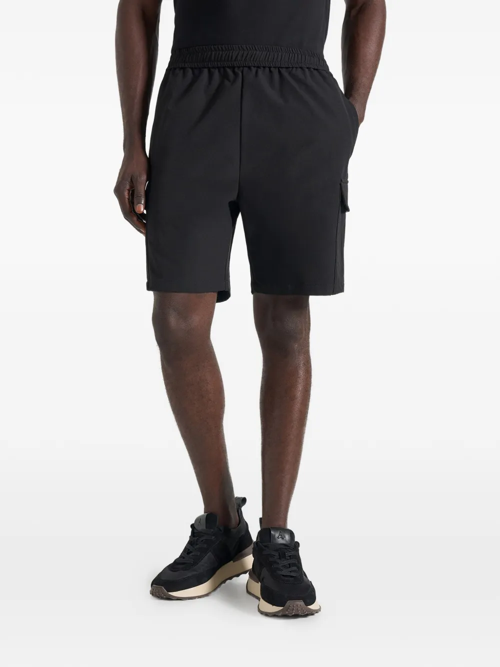 Manière De Voir Dimitri technical cargo shorts - Nero