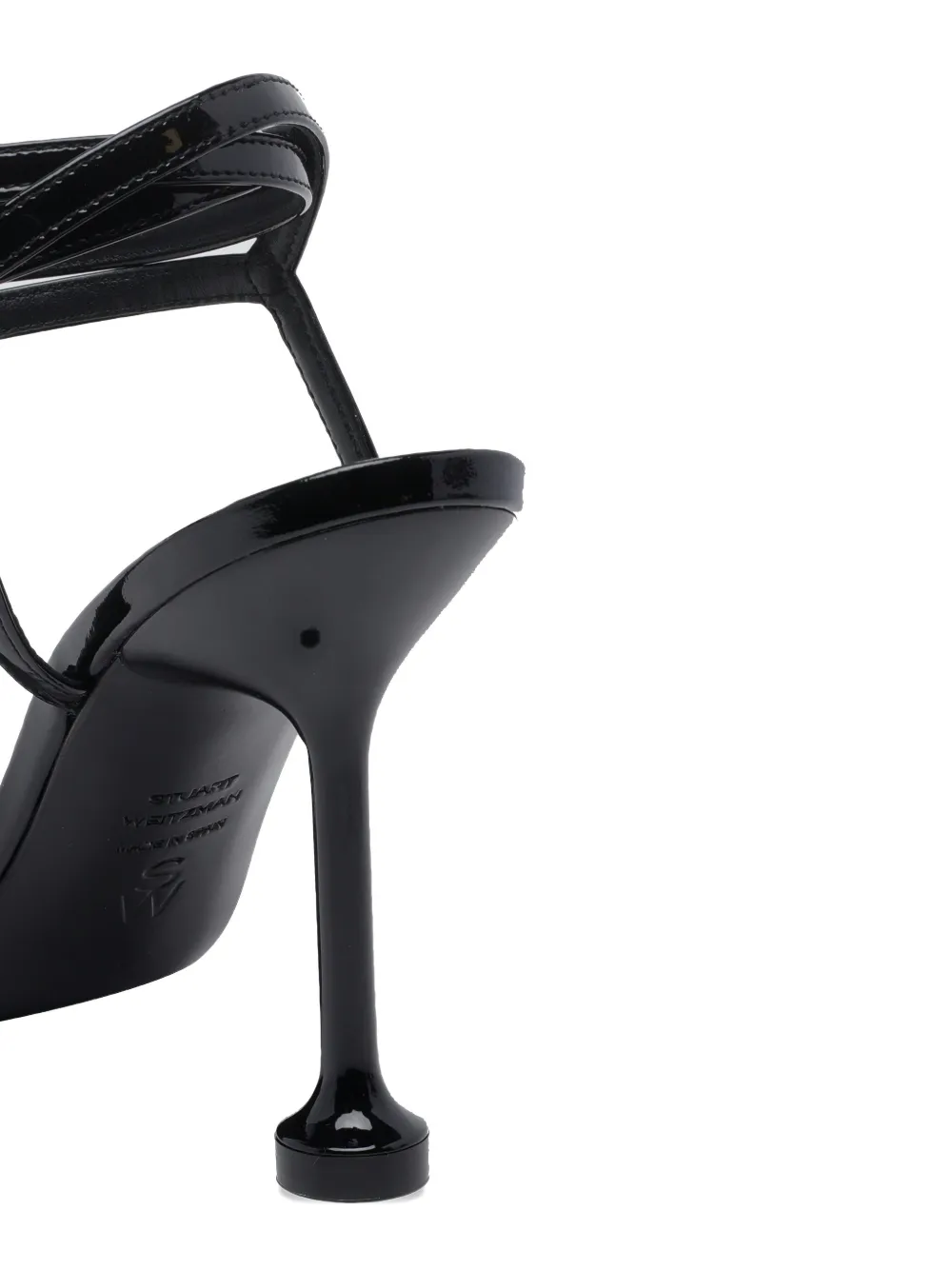 Stuart Weitzman Pumps met ronde neus en gesp Zwart