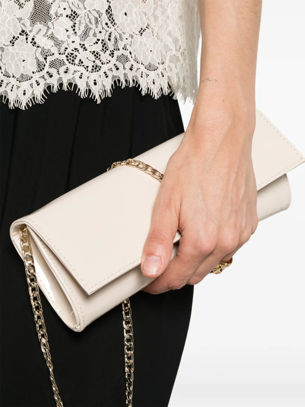 Castagna Clutch met kettinghengsel Beige