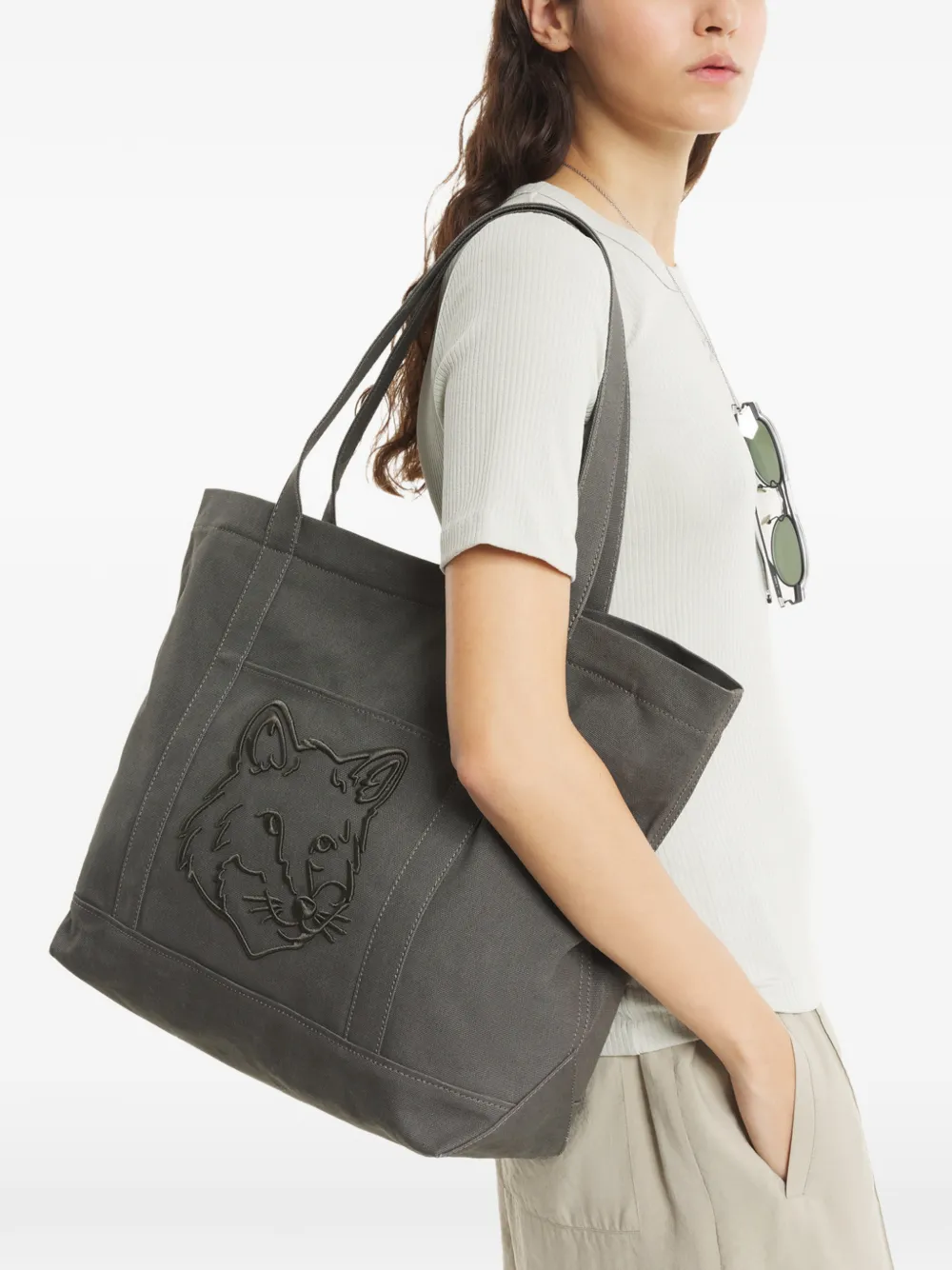 Maison Kitsuné Grote draagtas Grijs