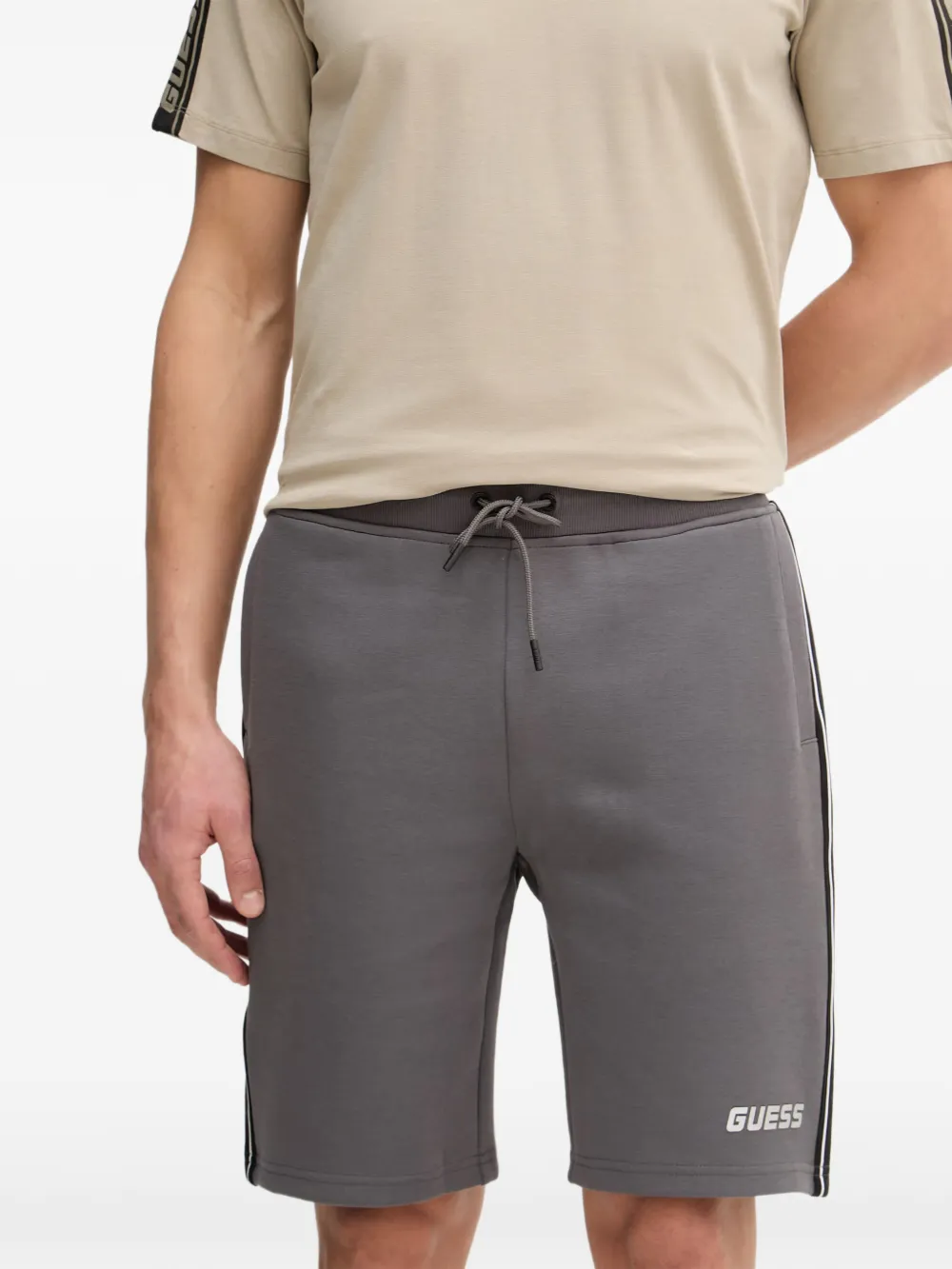 GUESS USA logo stripe shorts - Grigio