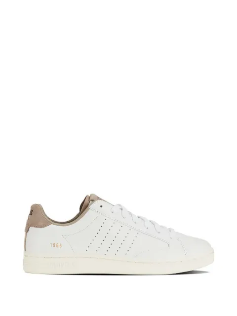 K-Swiss tenis con detalle de perforaciones