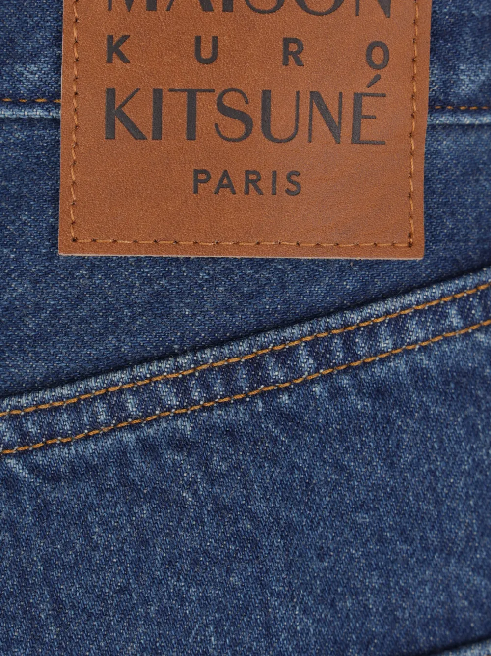 Maison Kitsuné x Kuro Voyage jeans met logopatch en vijf zakken Blauw
