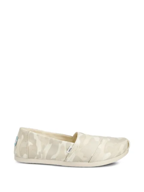 Toms alpargatas con estampado militar