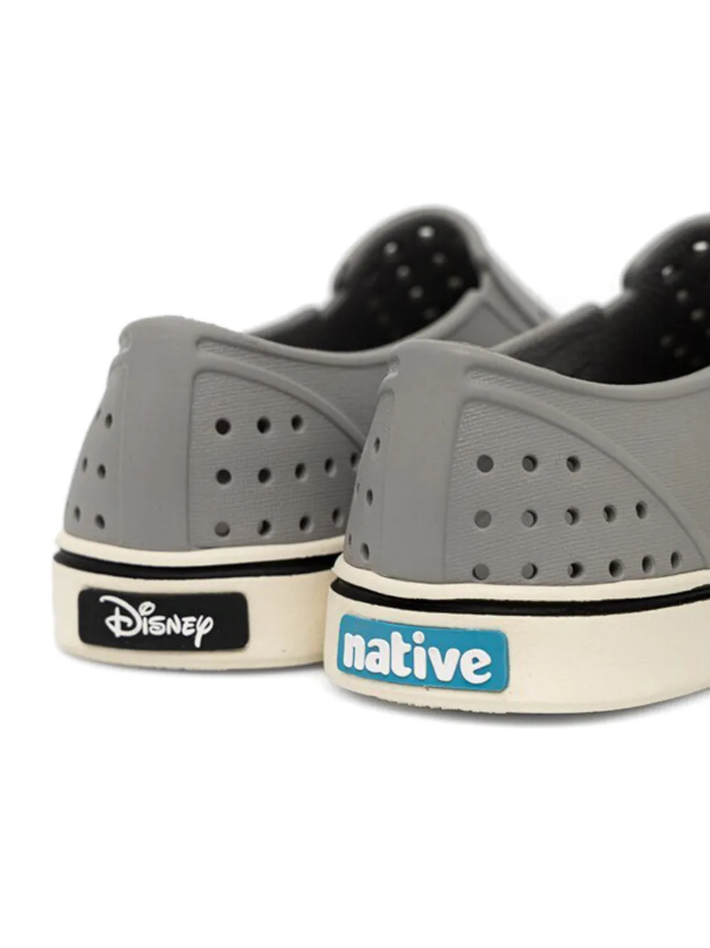 Native x Disney sneakers met geperforeerde details Grijs