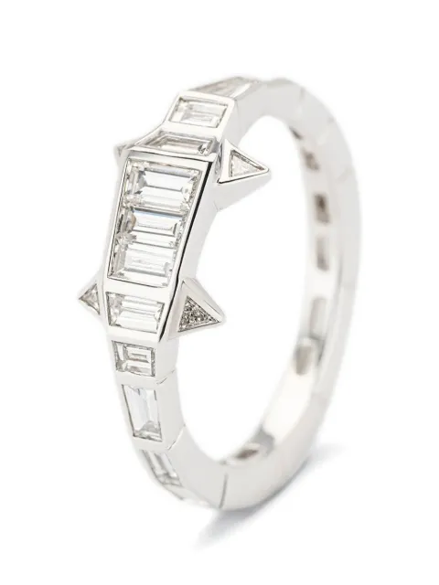 Bibi van der Velden Alligator diamond ring