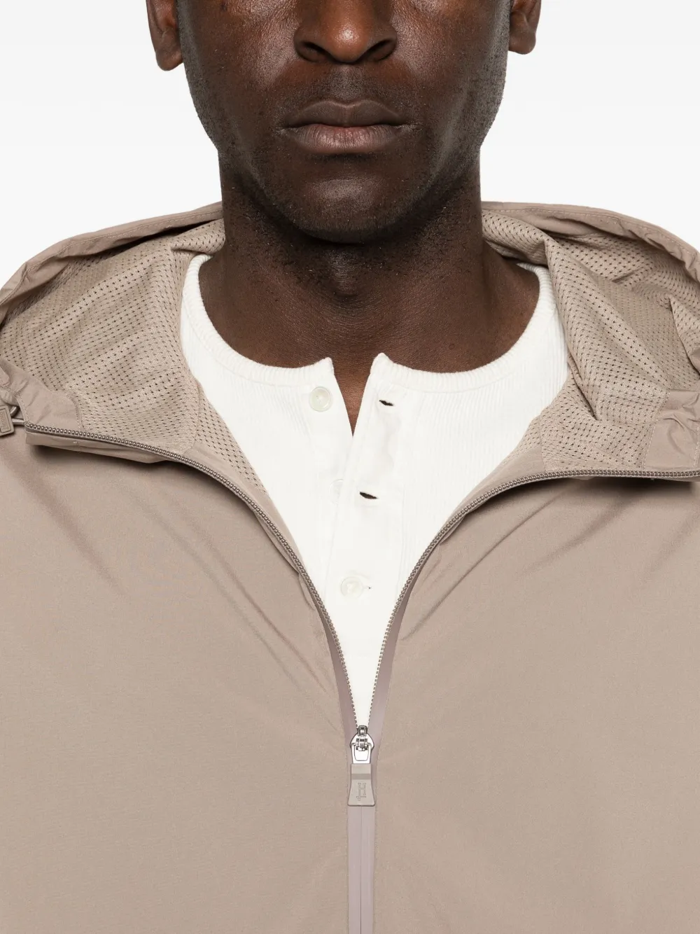 Herno Jack met capuchon en rits Beige