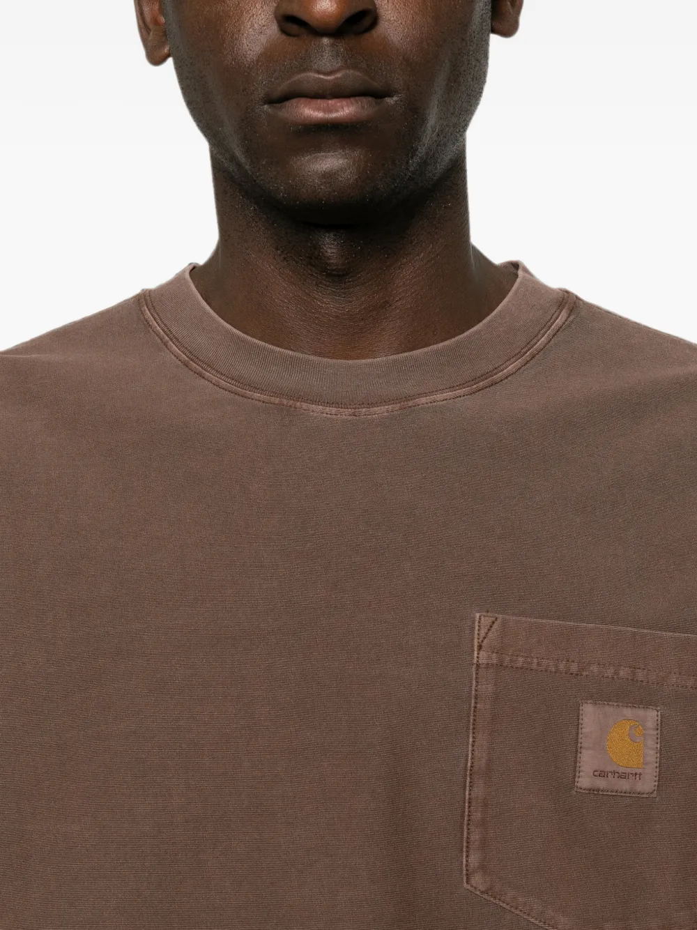 Carhartt WIP T-shirt met logopatch Bruin