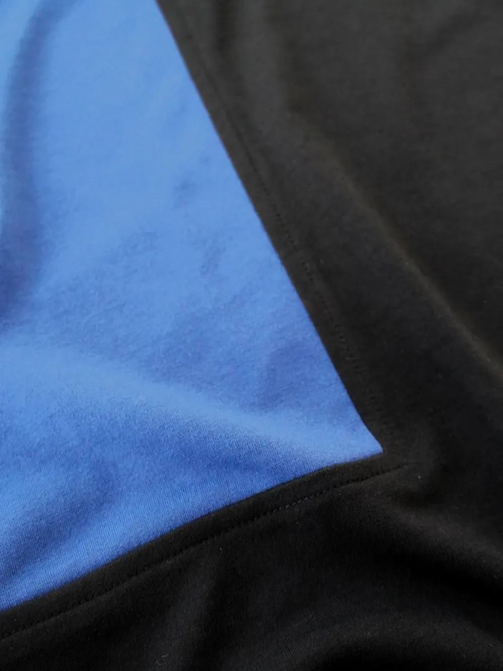 Comme des Garçons Homme Deux Poloshirt met colourblocking Zwart