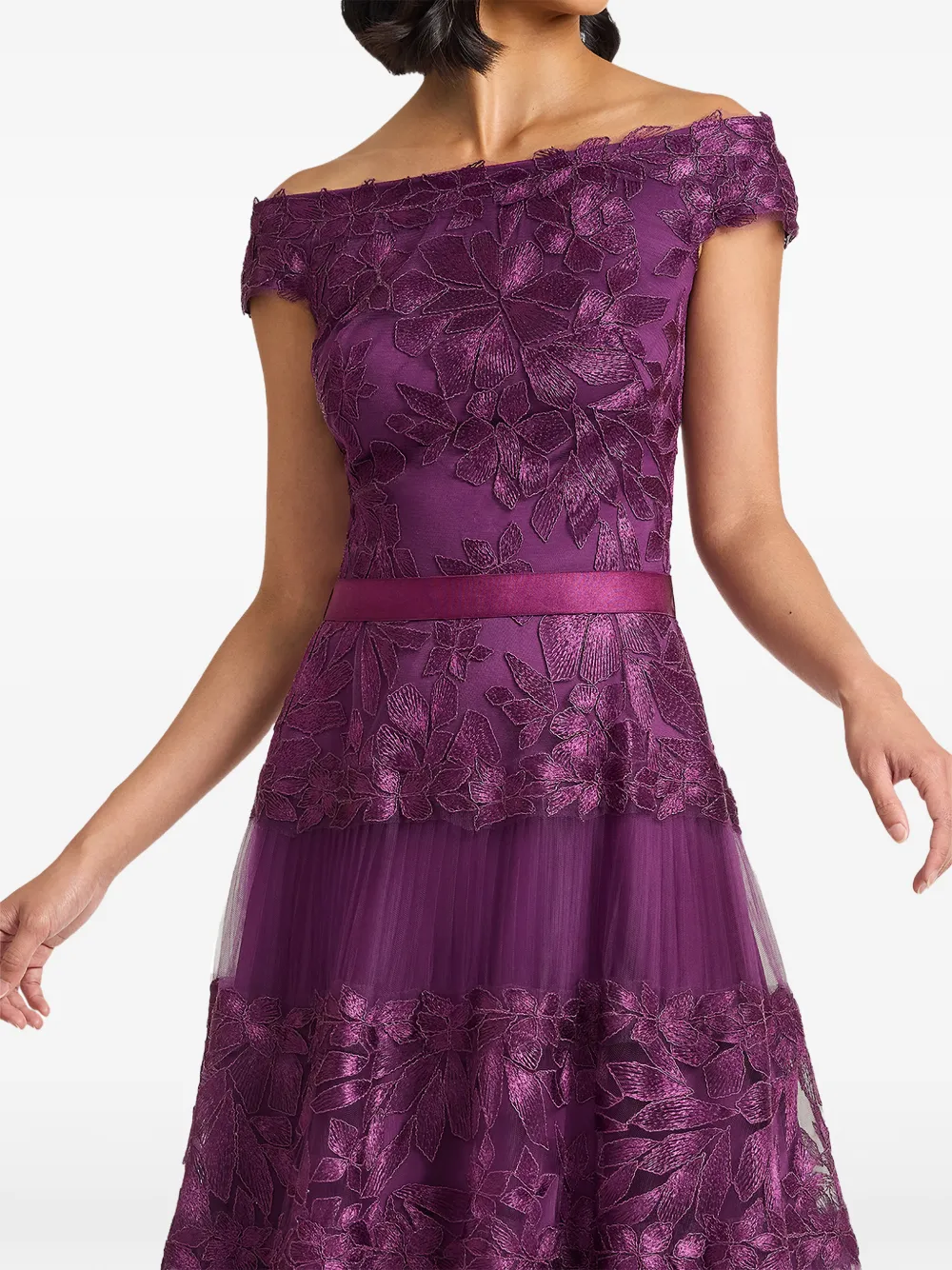 Tadashi Shoji Adriane midi-jurk met geborduurde bloemen Paars