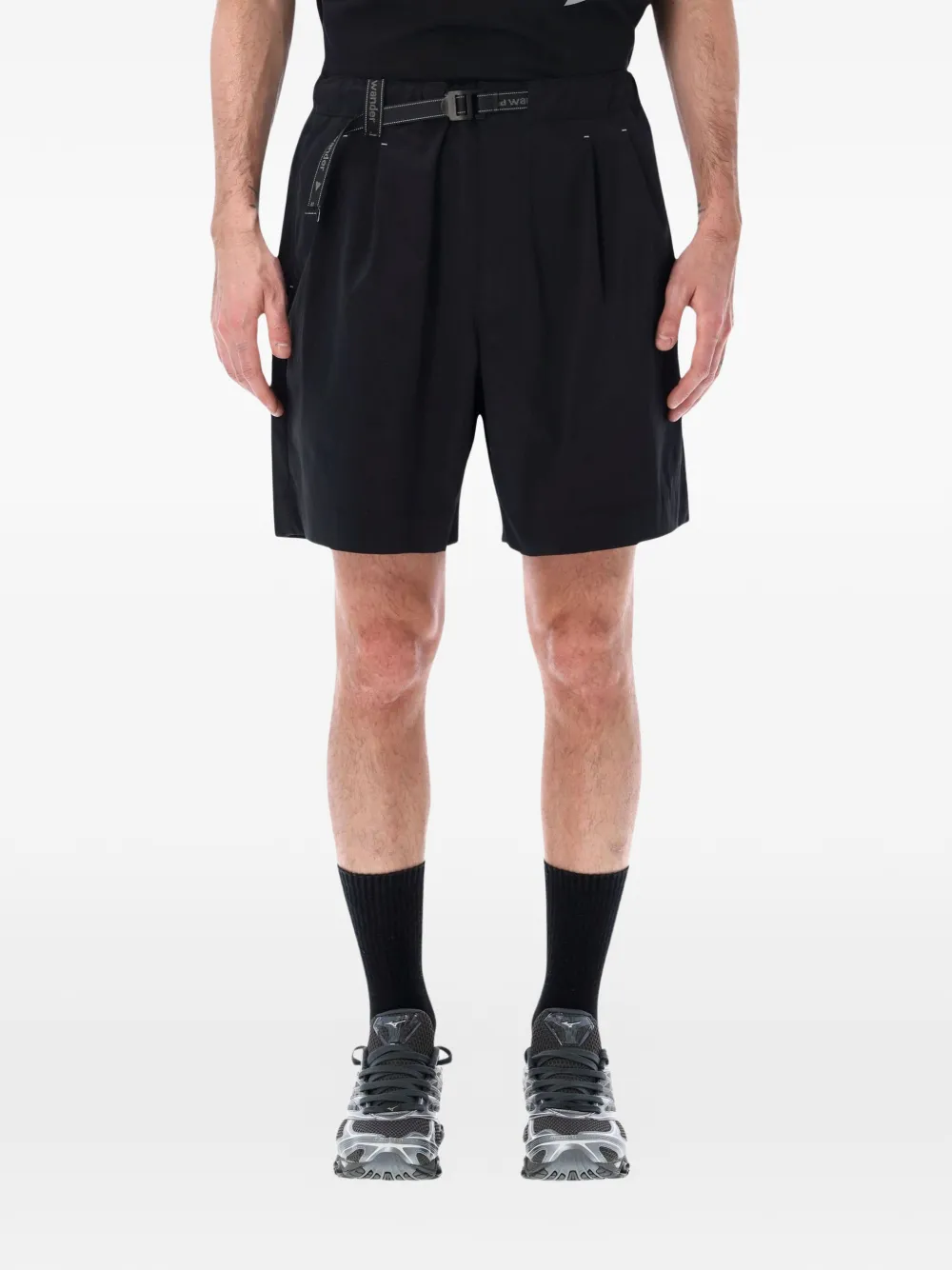 and Wander pleat-detail shorts - Nero