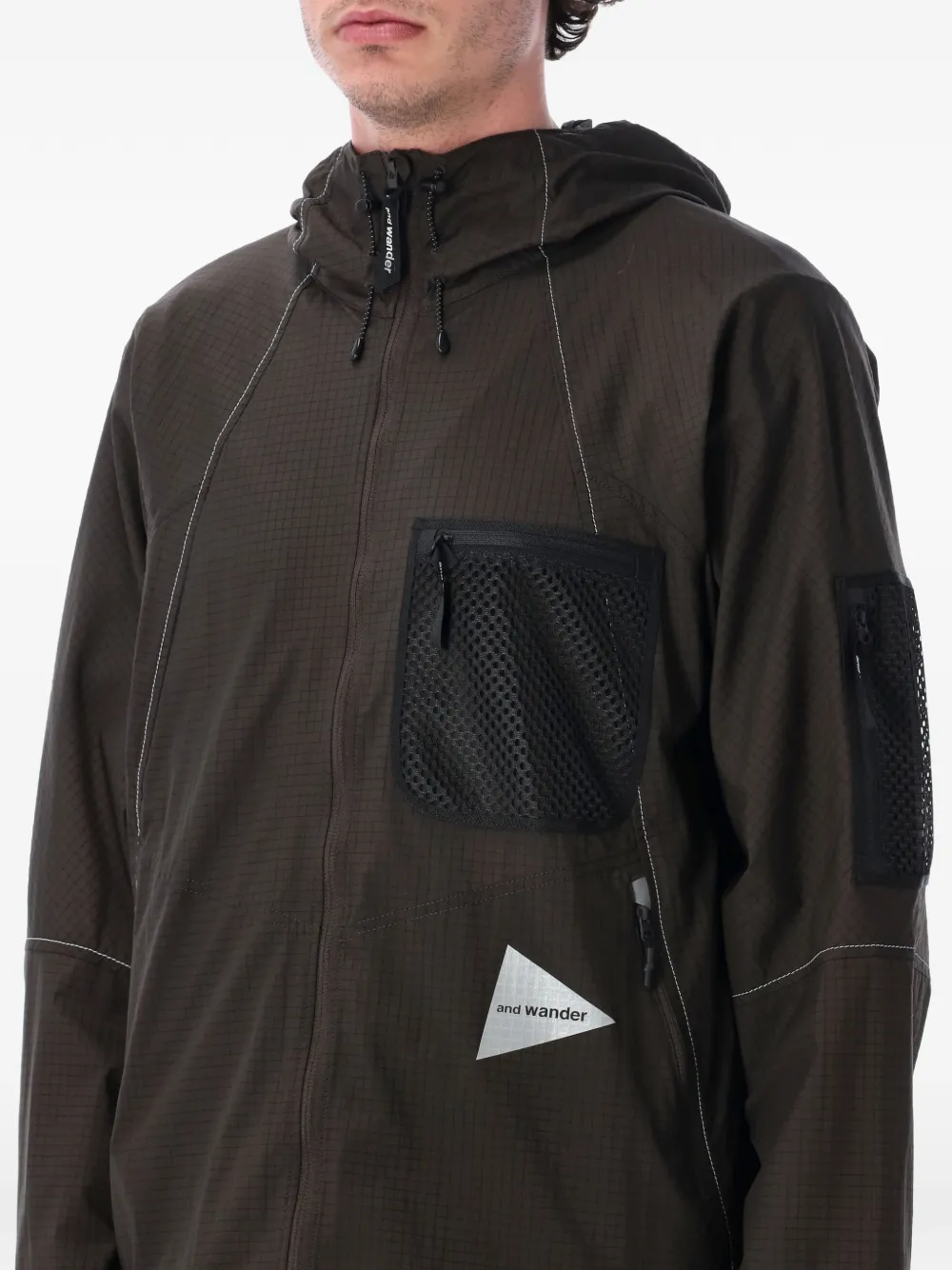 and Wander Lichtgewicht jack met logo-print Bruin