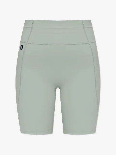 On shorts Studio