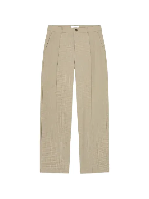 Les Deux pantalones plisados