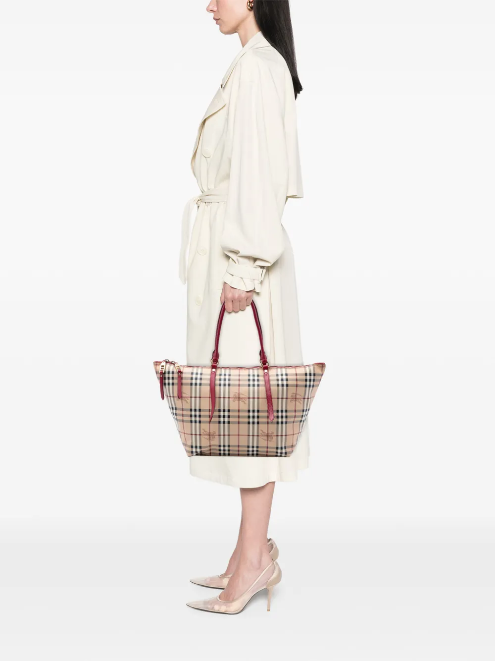  Burberry Pre-owned 2000-2017 Medium Haymarket Check Coated Canvas Salisbury Tote Bag - Brown 