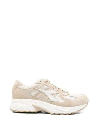 Diadora