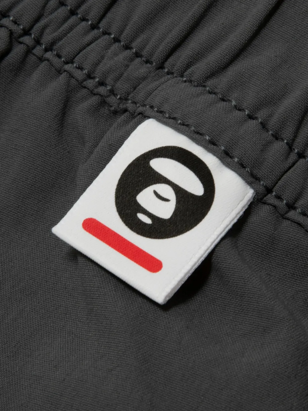 AAPE BY *A BATHING APE Shorts met logo Grijs