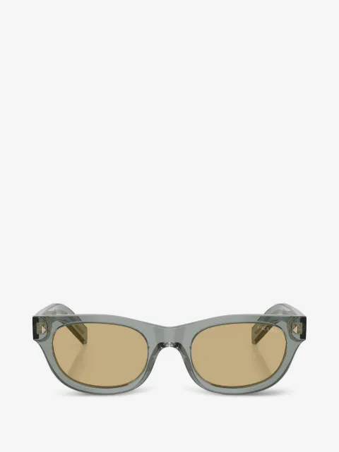 Prada Eyewear lunettes de soleil Icon à plaque métallique