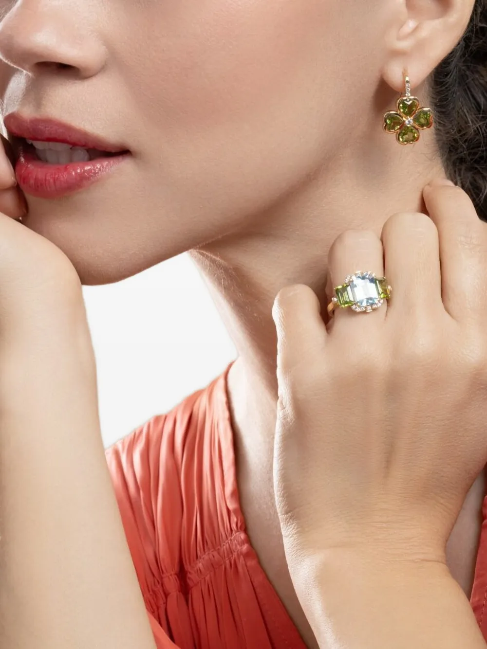  Goshwara G-one Clover Diamond And Peridot Earrings - Gold 