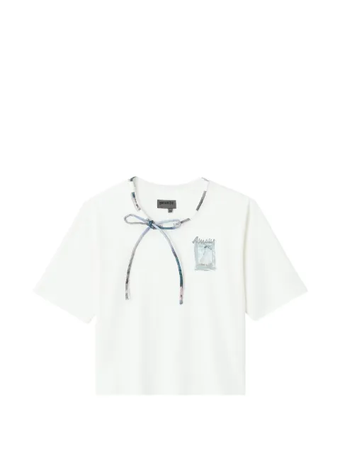 Musium Div. T-shirt med grafisk tryk og bundet hals