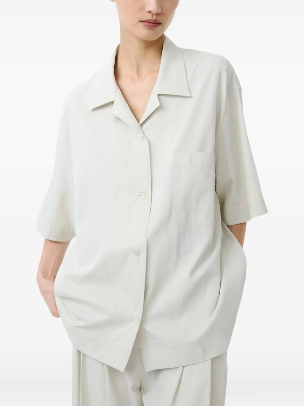 Studio Nicholson Delos blouse met puntkraag Beige