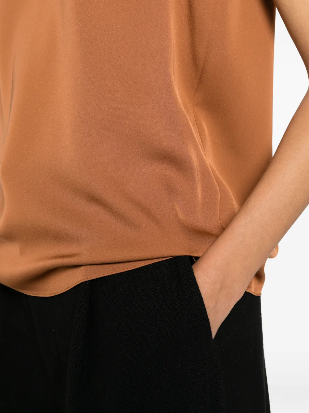 Theory Blouse met ronde hals Bruin