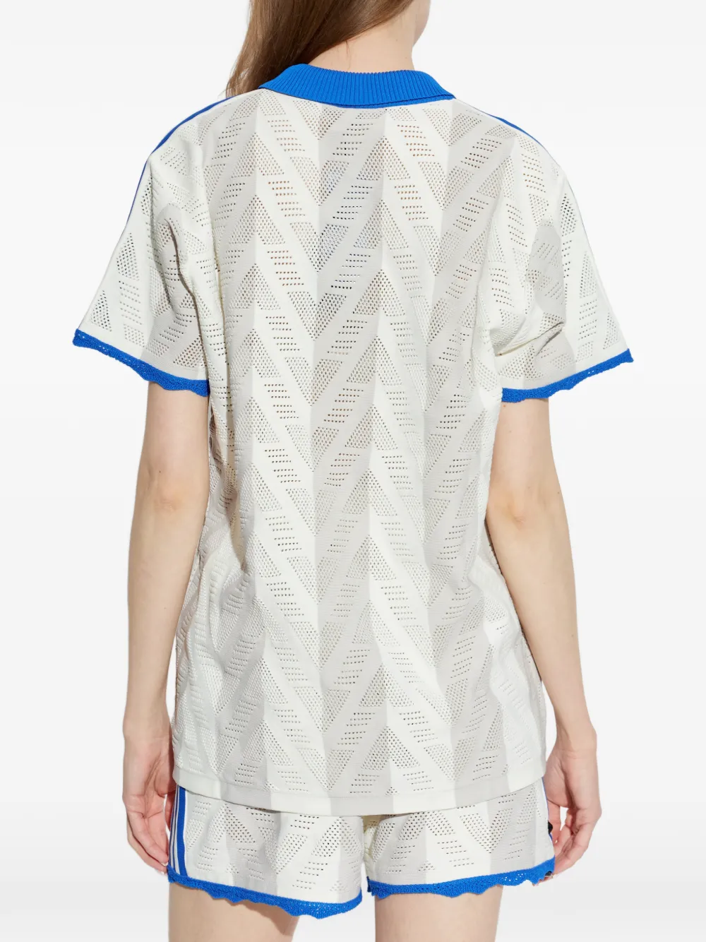 adidas T-shirt met V-hals met geperforeerde details Beige