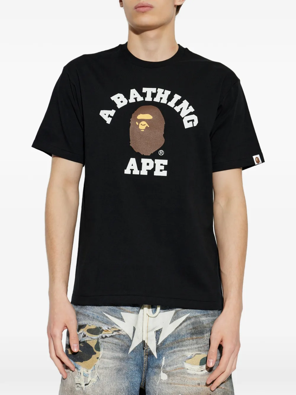 A BATHING APE® Camiseta Com Estampa De Logo | Preto | FARFETCH BR