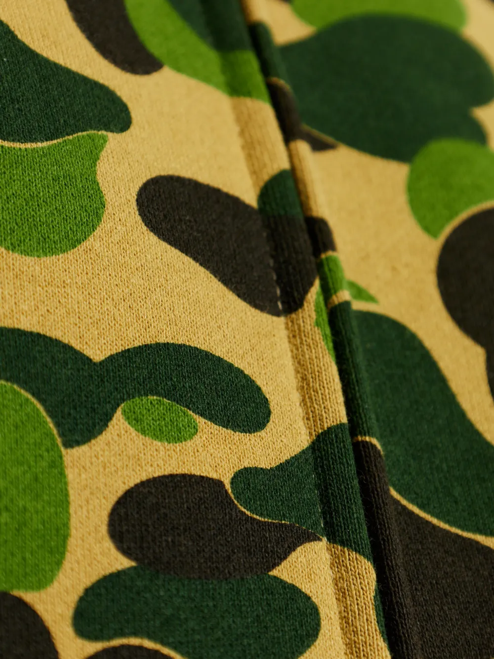 A BATHING APE Hoodie met camouflageprint Beige