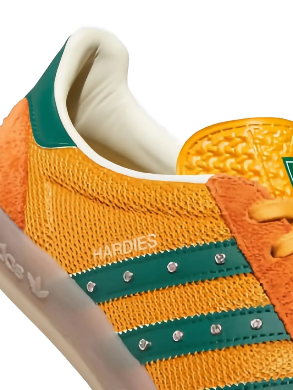 adidas x Hardies Gazelle Indoor sneakers met studs Oranje