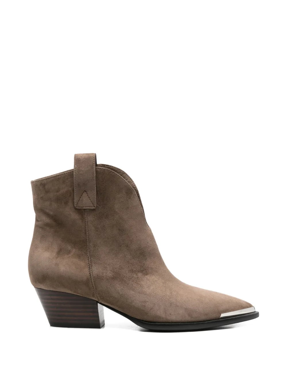 pointed-toe boots