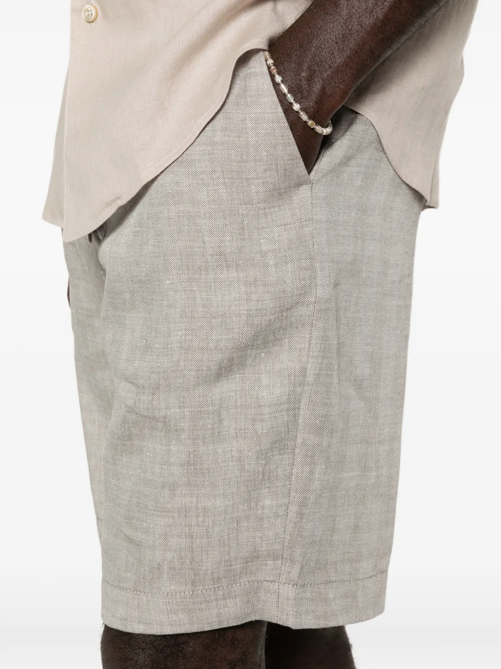 Brunello Cucinelli Shorts met visgraatpatroon en plooien Grijs