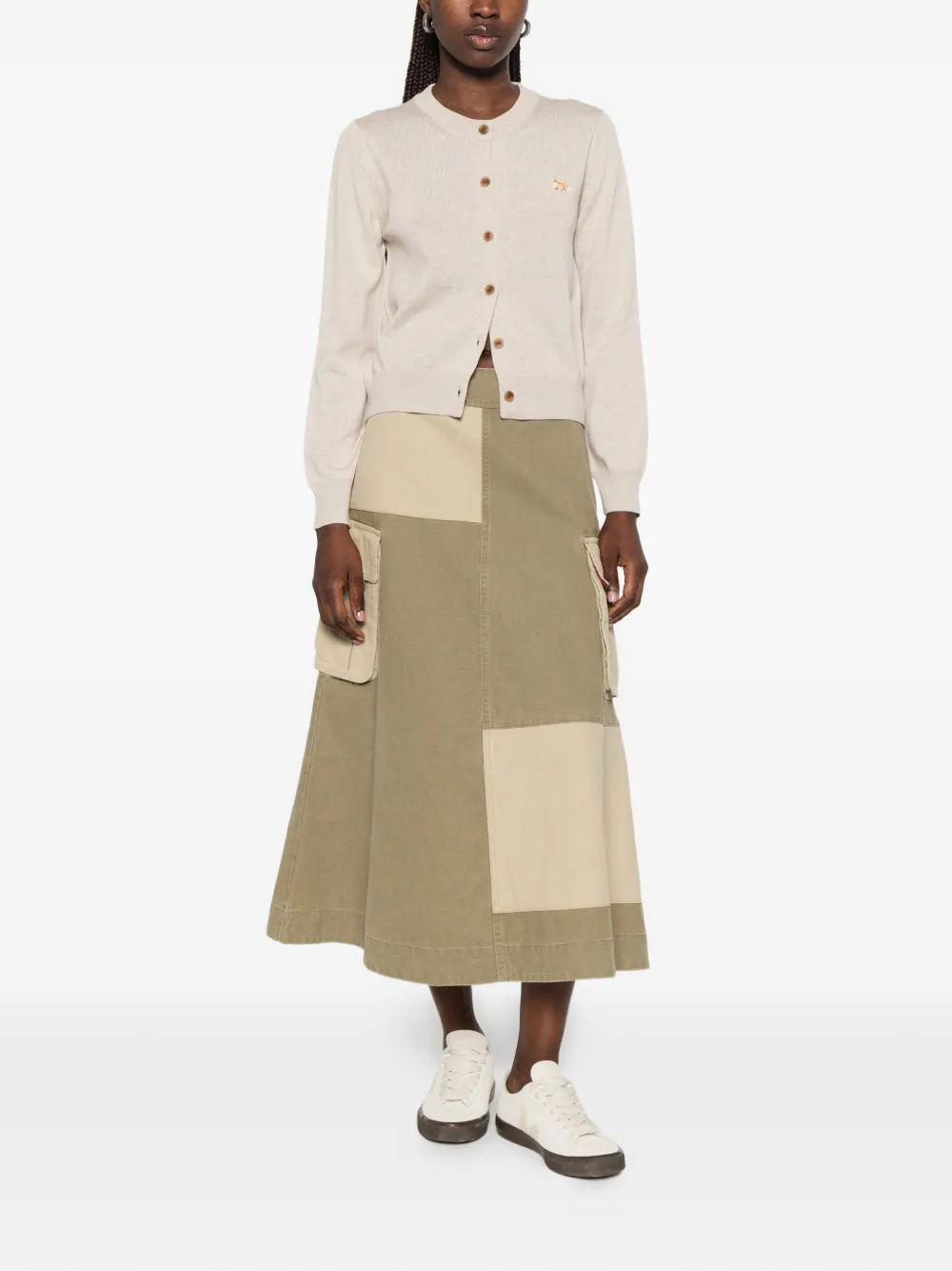 Maison Kitsuné Vest met vossenpatch en knopen Beige