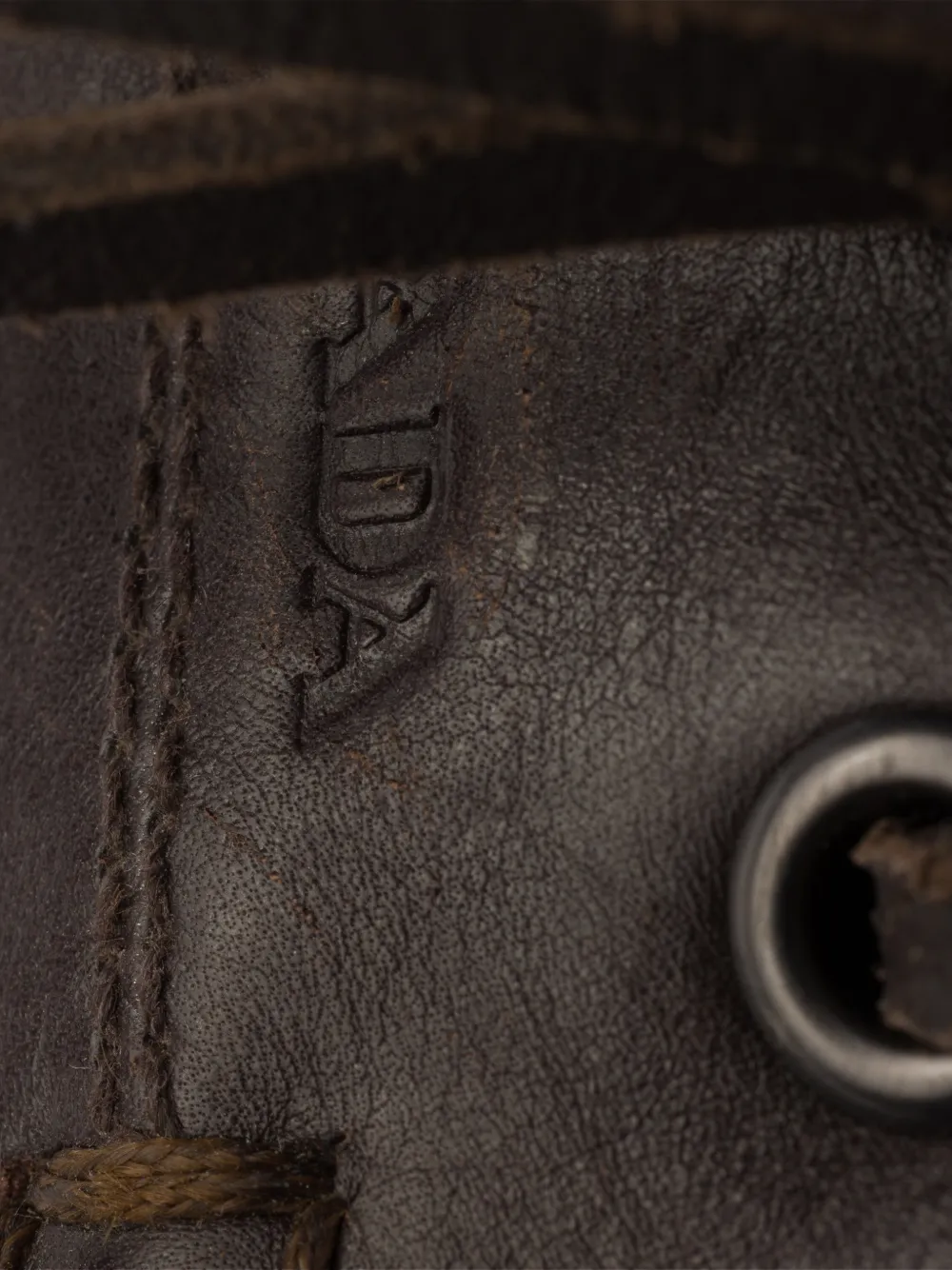 Prada Shuffle verouderde canvas en leren bootschoenen Groen