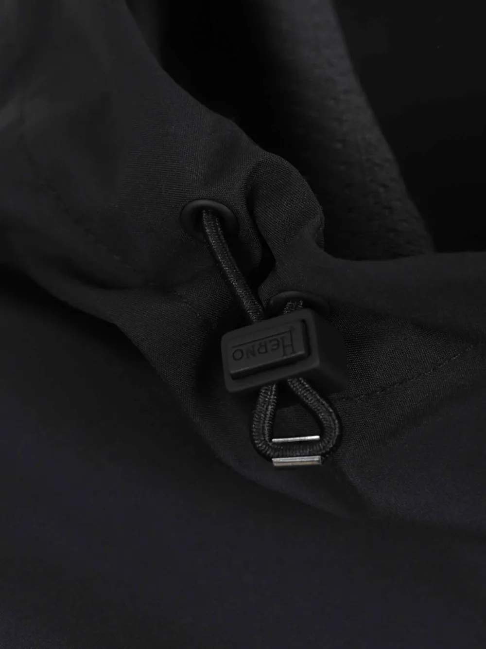 Herno Jack met capuchon en rits Zwart