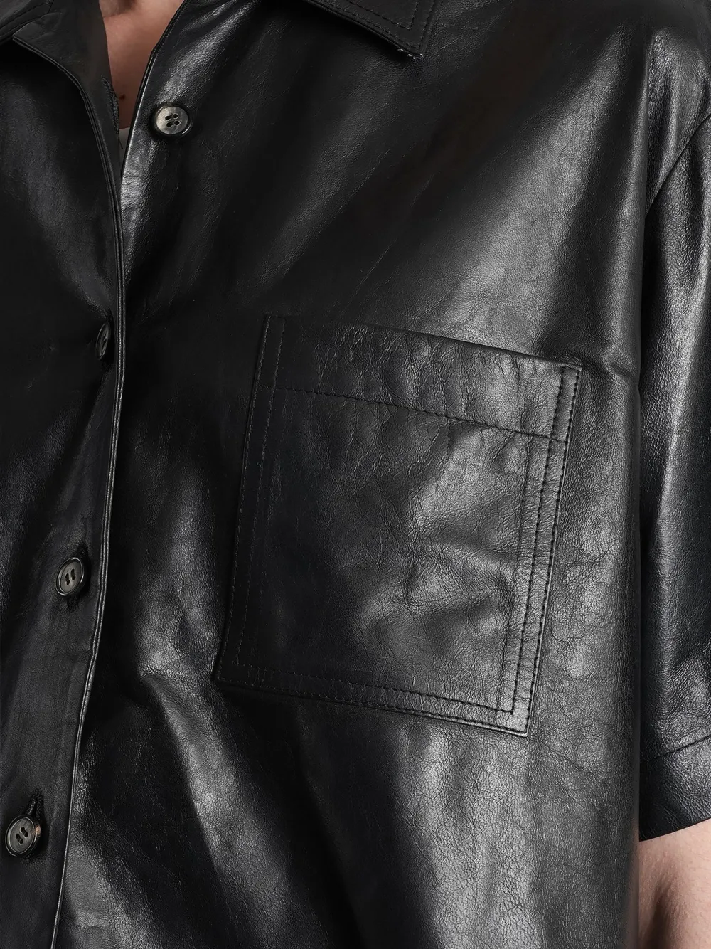 Haikure Leren blouse met korte mouwen Zwart
