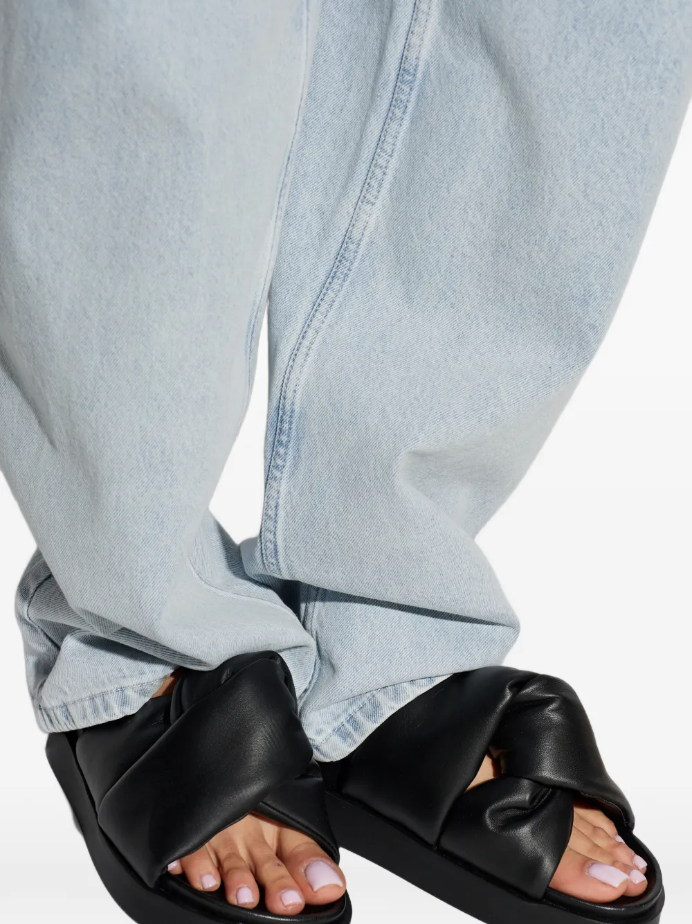 Inuikii knotted-upper leather sandals Zwart