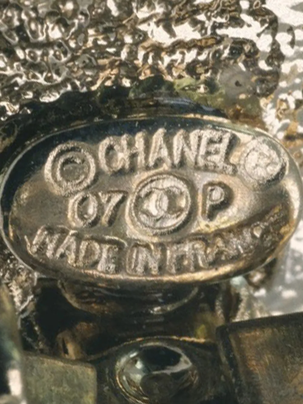  Chanel Pre-owned 2007 Cc Gold Plated Gripoix And Faux Pearl Flower Clip On Earrings Costume Earrings 