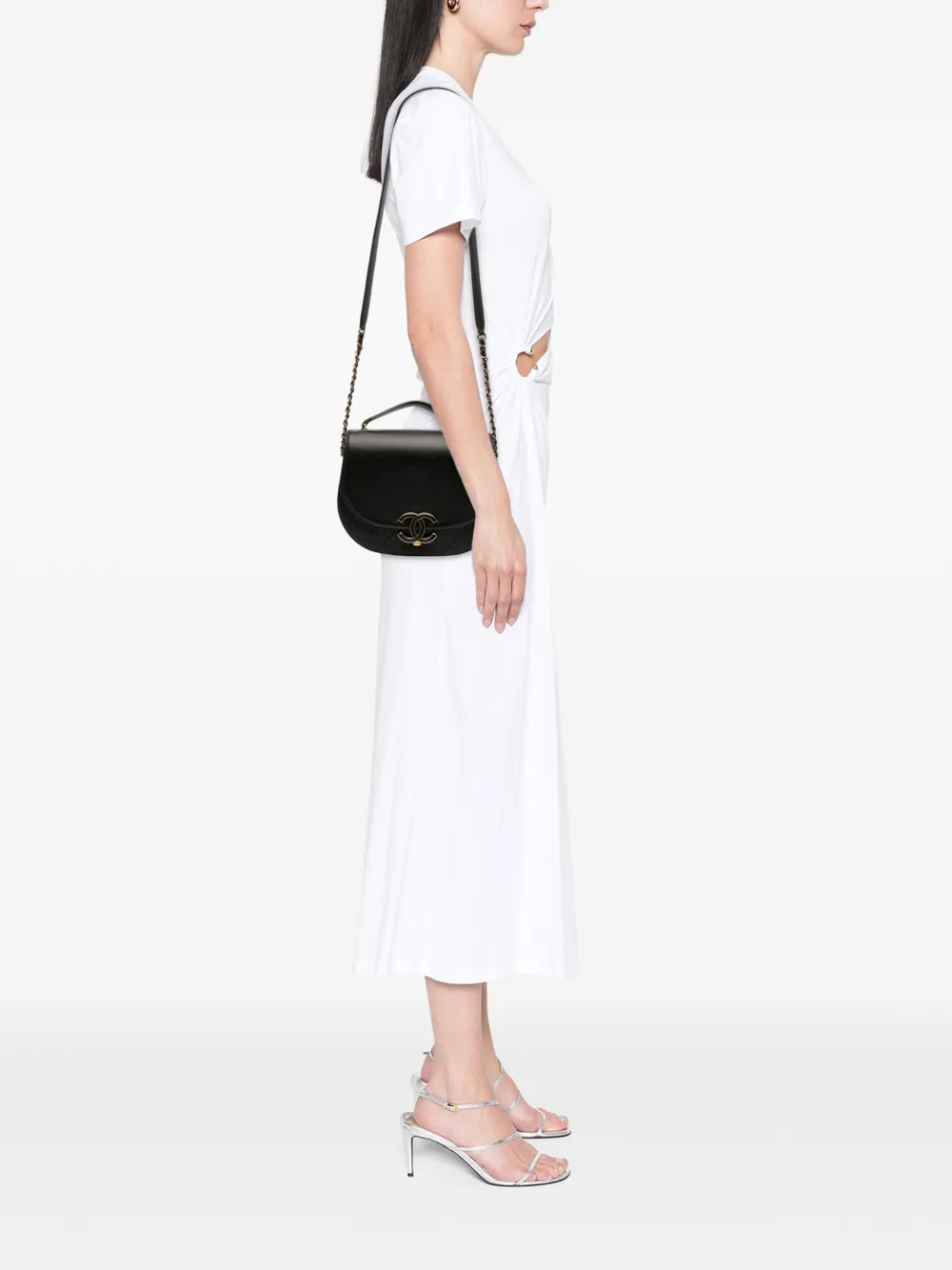  Chanel Pre-owned 2016-2017 Medium Shiny Calfskin And Quilted Goatskin Coco Curve Flap Satchel - Black 
