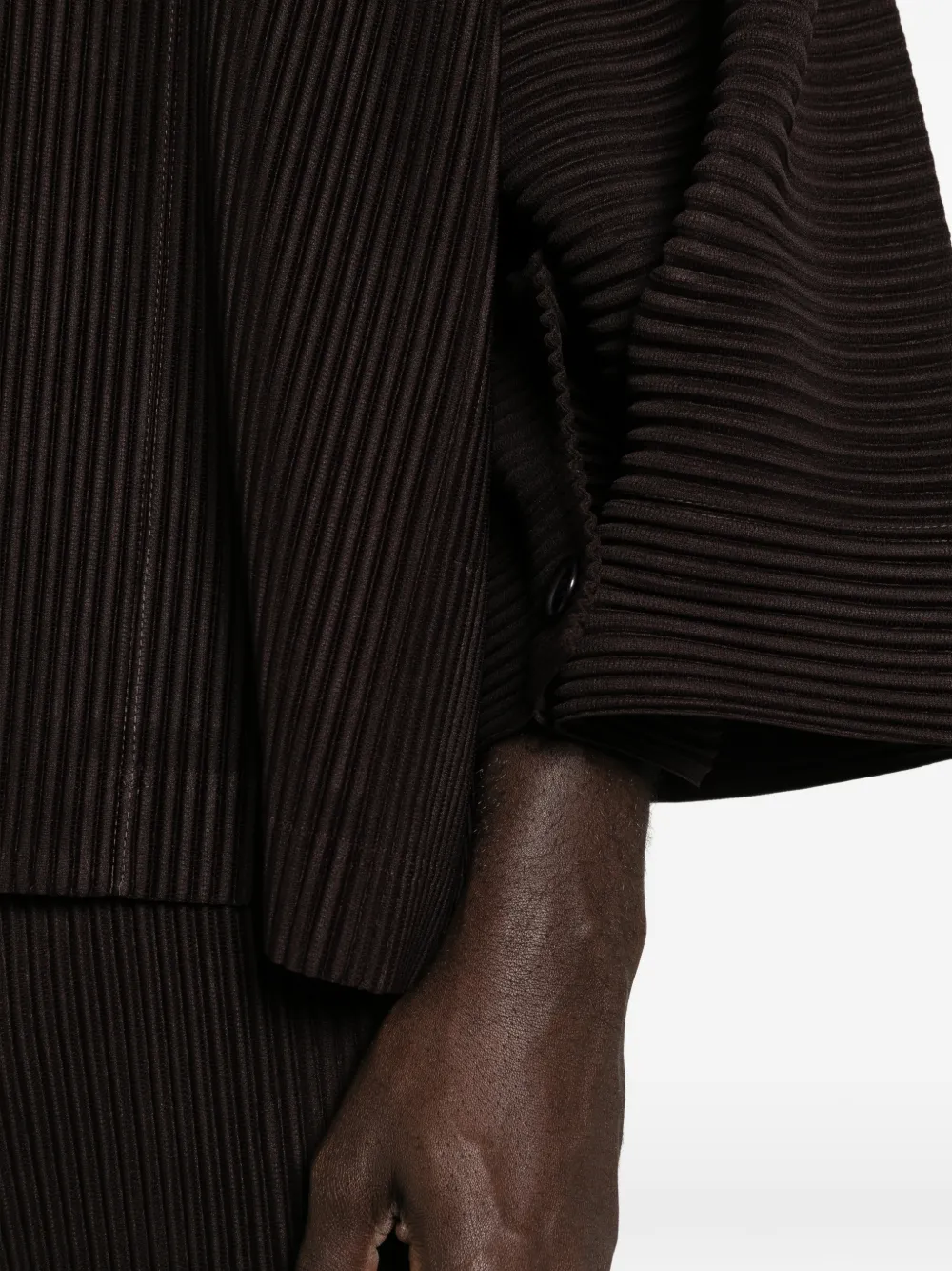 Homme Plissé Issey Miyake Wear or Wrap jack met plooien Bruin
